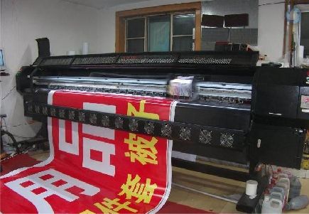 华宁喷绘广告分辨率是多少？