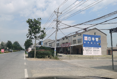 华宁如何能保证墙体广告的醒目性？