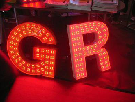 华宁LED发光字有哪些优势？